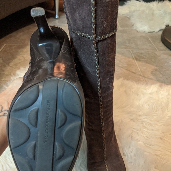 BCBG suede brown boots - Picture 3 of 3